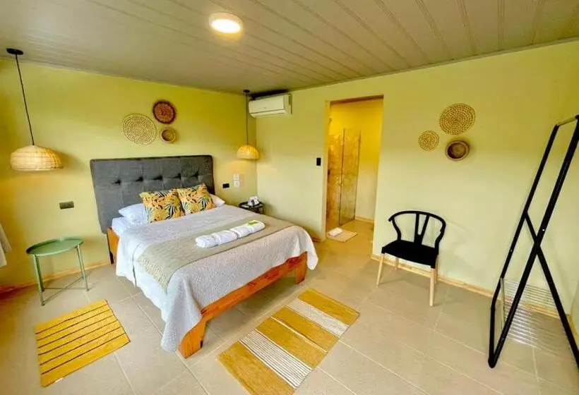 デラックスルーム, Y Cabinas Del Trópico