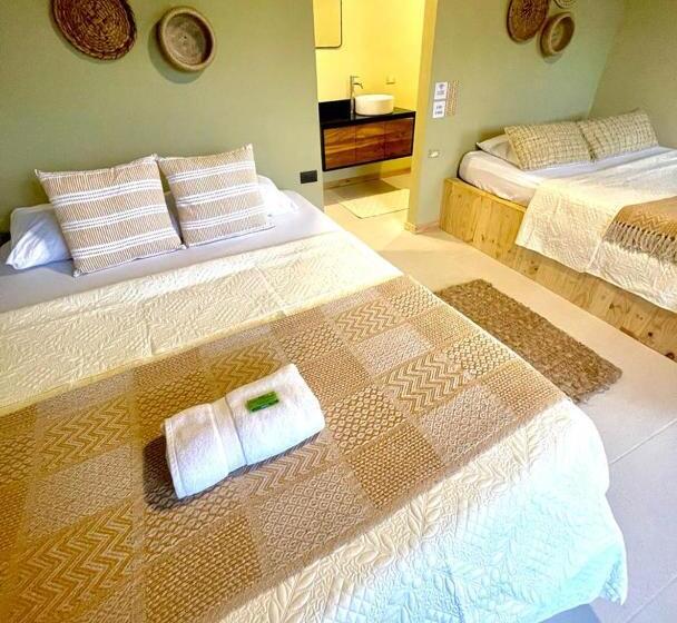 Номер Deluxe, Y Cabinas Del Trópico