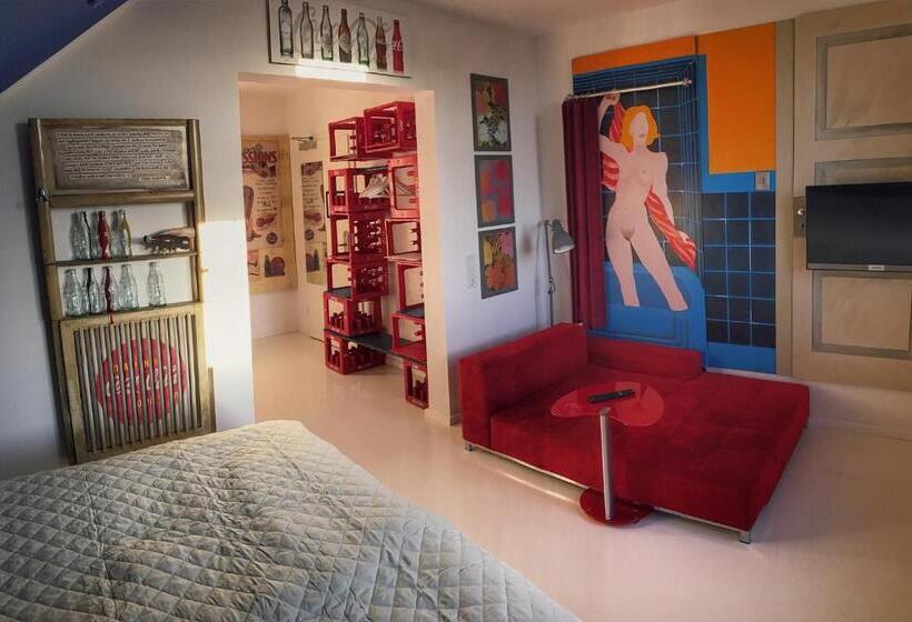 Номер Deluxe, Road Stop Wuppertal