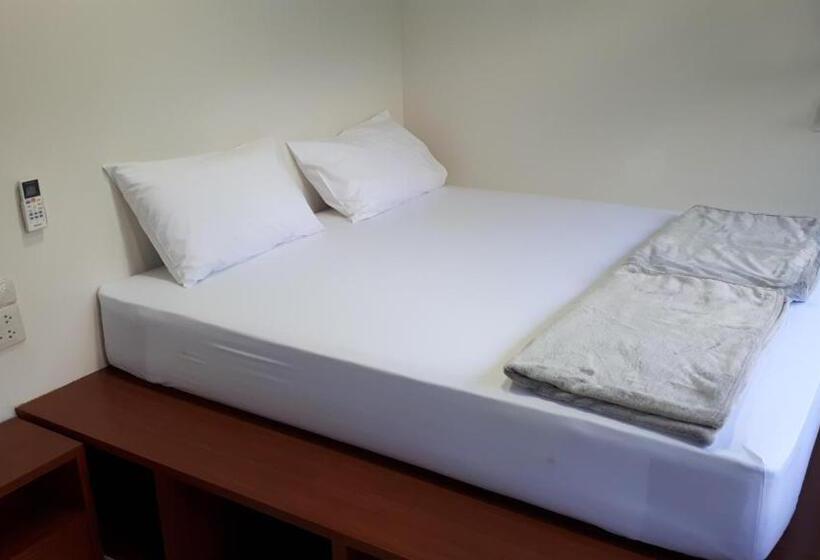 Стандартный Номер Кровать Кинг, Natub Hostel