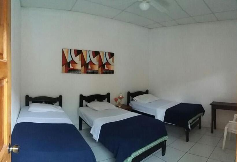 اتاق استاندارد سه نفره, Hostal Casa San Miguel