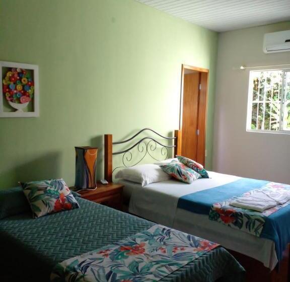 اتاق استاندارد سه نفره, Cantinho Da Janete