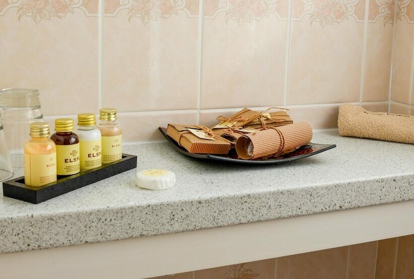 חדר סטנדרט, Grange Bank House