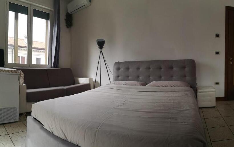 اتاق کلاسیک سه تخته, New Life