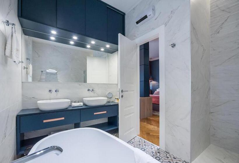 带海景的复工套房, Zadera Accommodation