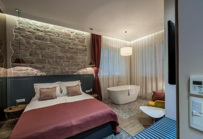 디럭스 룸, Zadera Accommodation