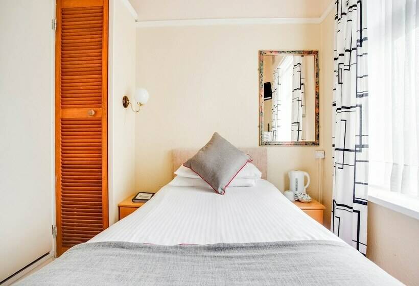 스탠다드 싱글 룸, Godolphin Arms Hotel