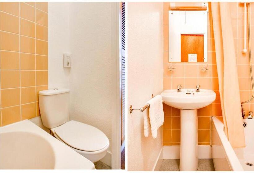 חדר סטנדרט, Godolphin Arms Hotel