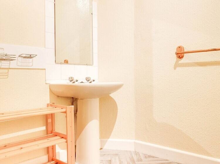 חדר סטנדרט, Godolphin Arms Hotel