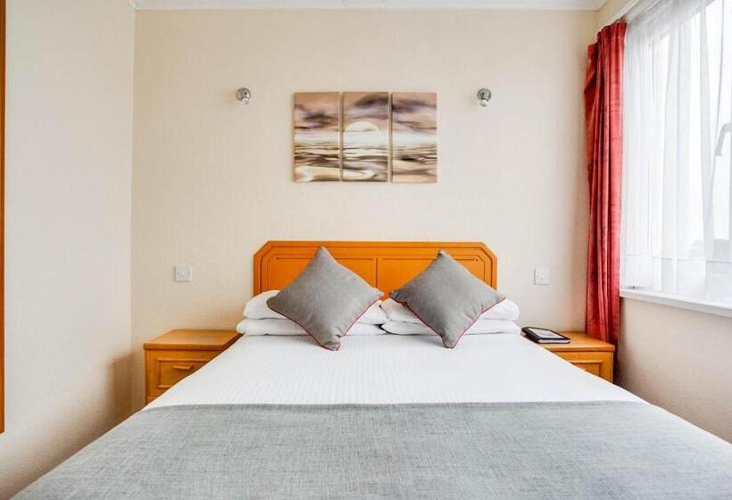 Номер Стандарт, Godolphin Arms Hotel