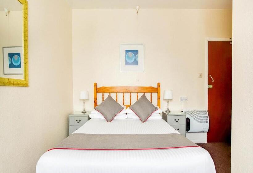Номер Стандарт, Godolphin Arms Hotel