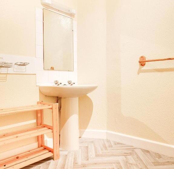 חדר סטנדרט, Godolphin Arms Hotel