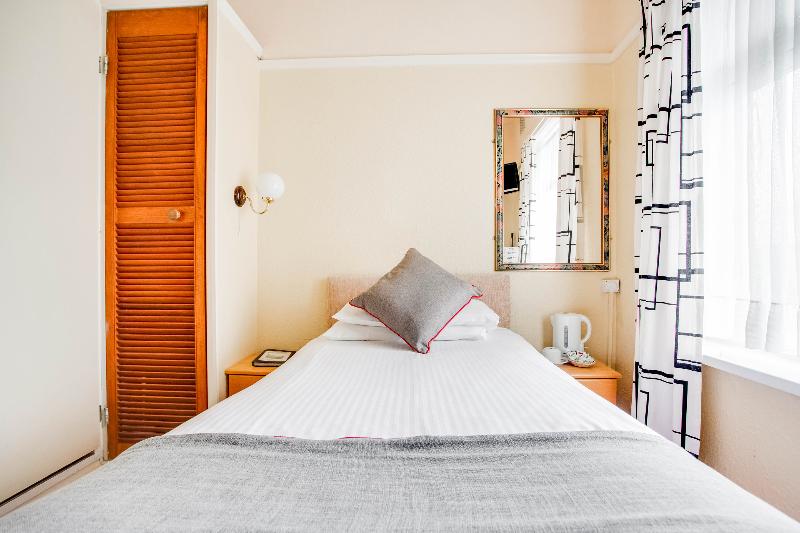 חדר סטנדרט יחיד, Godolphin Arms Hotel