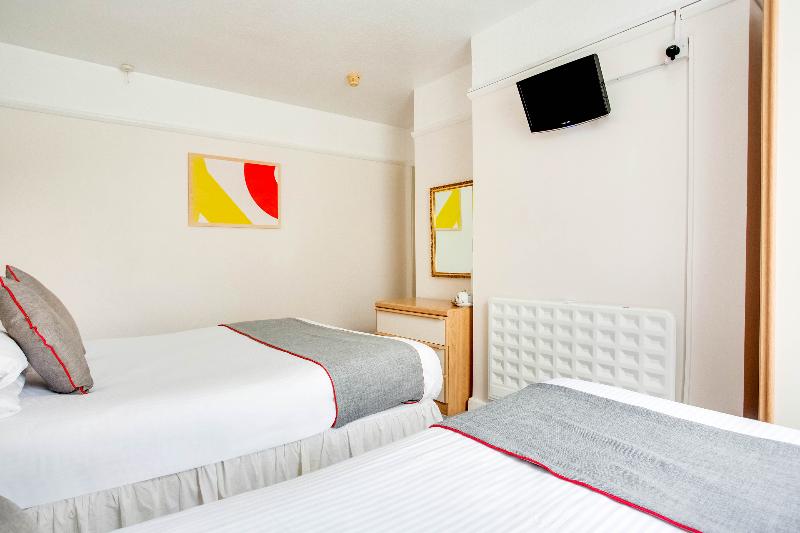 패밀리 룸, Godolphin Arms Hotel