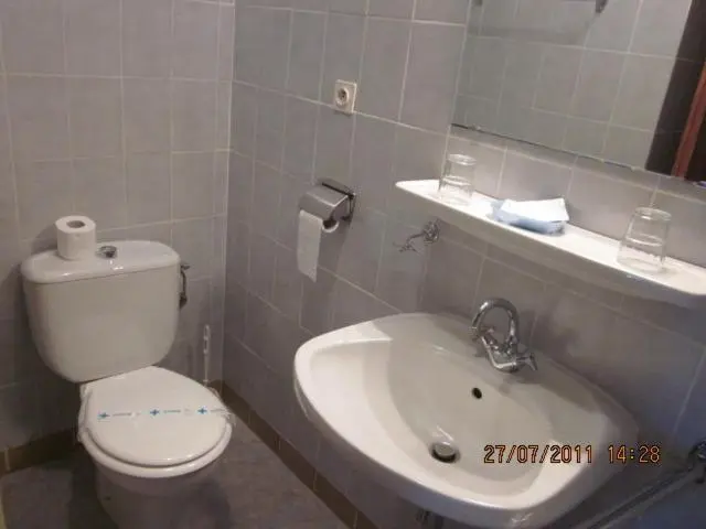 スタンダード4人部屋, Hôtel Les Skieurs