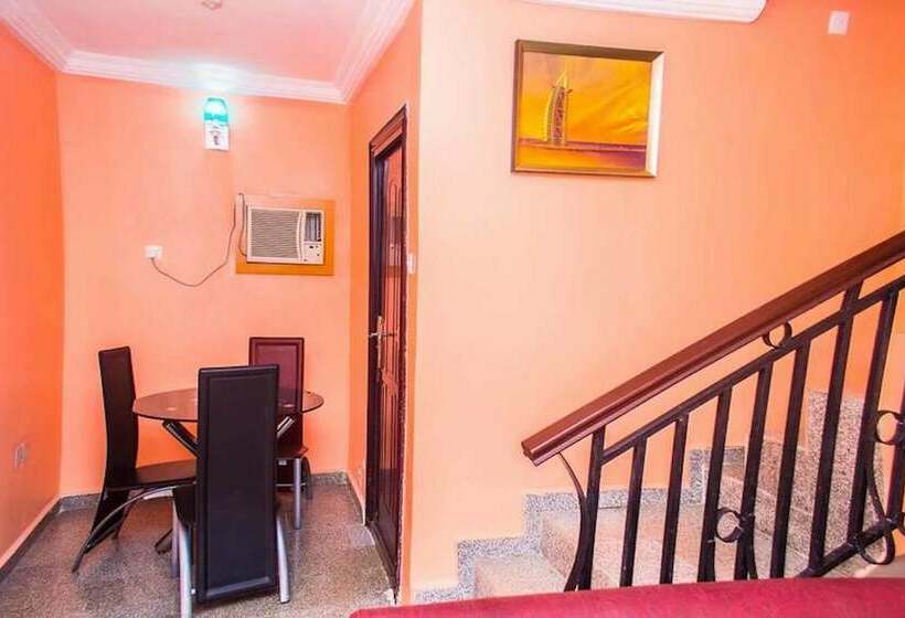 آپارتمان 1 خوابه, Keves Inn And Suites