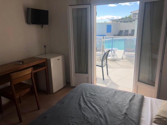 اتاق استاندارد با بالکن, Le Bleu Marine