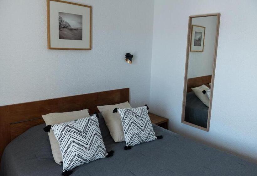 اتاق استاندارد با بالکن, Le Bleu Marine