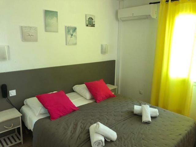 اتاق استاندارد سه تخته با بالکن, Le Bleu Marine