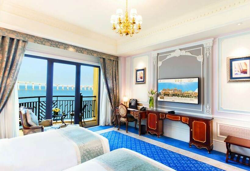 اتاق سوپریور با چشمانداز دریا, Legend Palace