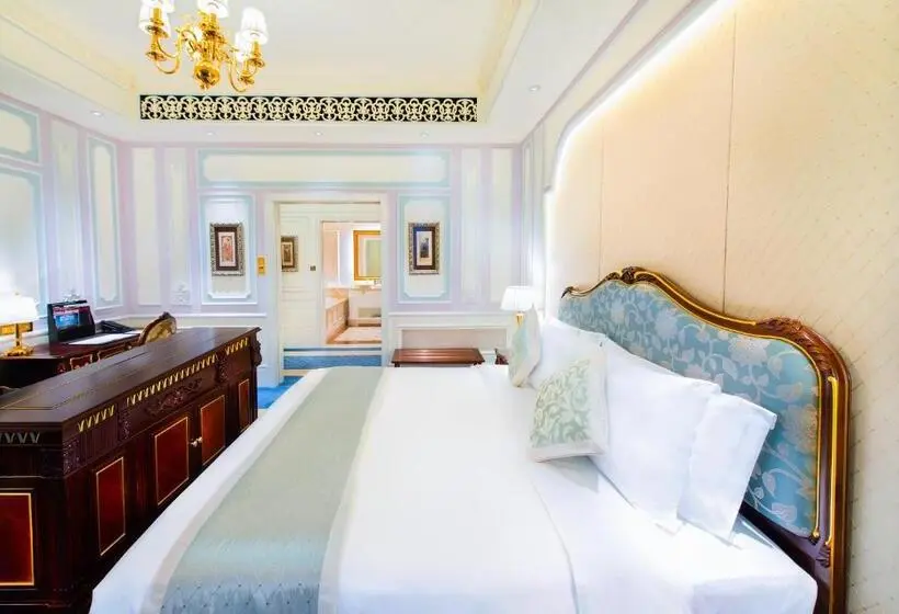مجموعه ویستا شهر, Legend Palace
