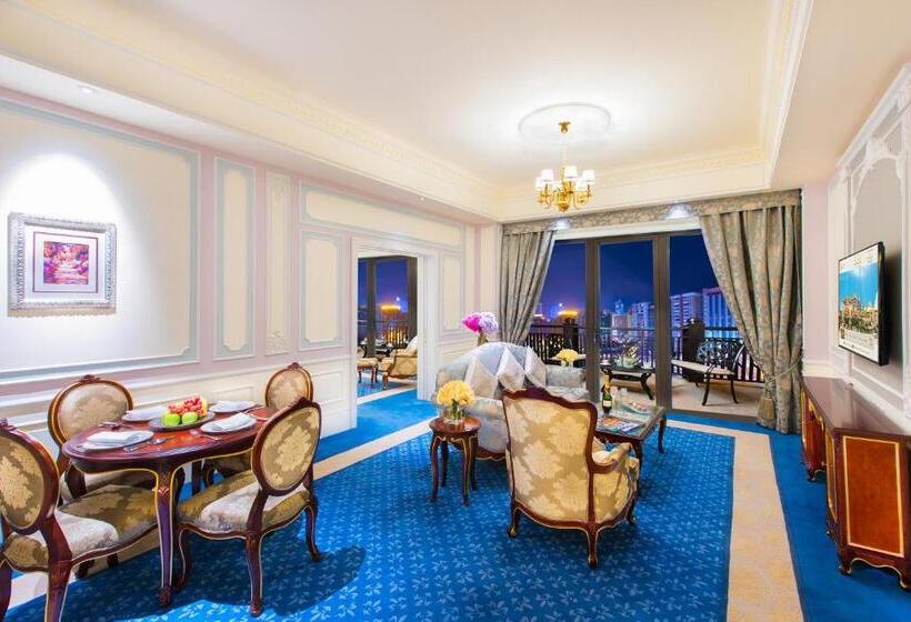 مجموعه ویستا شهر, Legend Palace