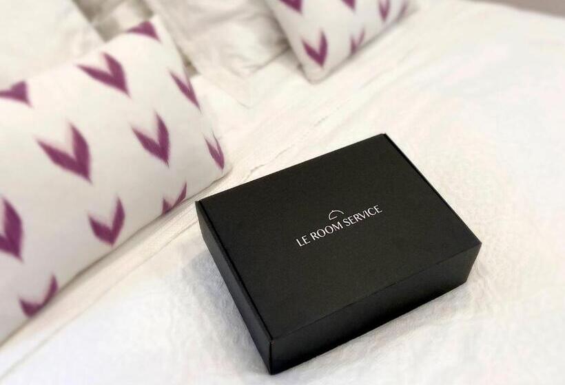 Полулюкс с Балконом, Mosaic By Ona