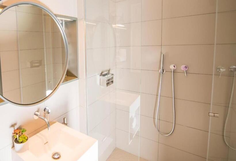 Полулюкс с Балконом, Mosaic By Ona