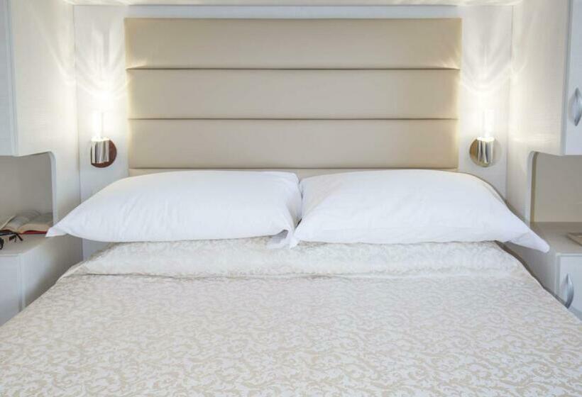 غرفة إقتصادية ثلاثية, Villa Sole Resort