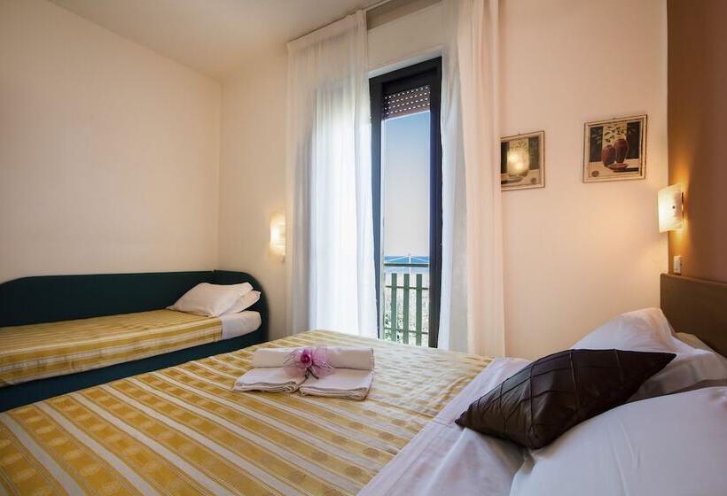 غرفة أساسية ثلاثية, Villa Sole Resort