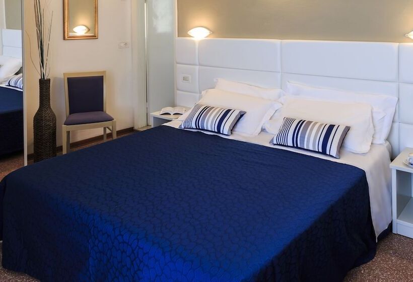 غرفة كومفورت ثلاثية, Villa Sole Resort