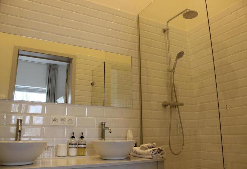 غرفة قياسية سرير كينج, The Hamptons Boutique