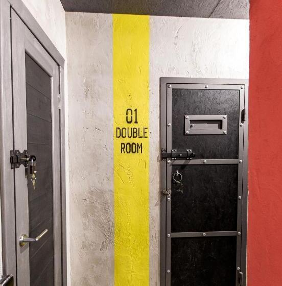 غرفة قياسية, Lviv Loft Prison