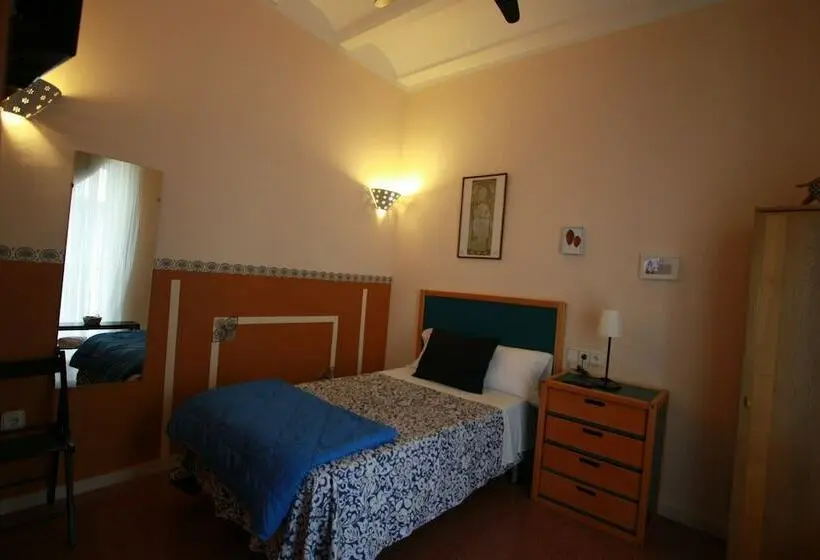 اتاق استاندارد یک نفره, B&b Domus Atilia