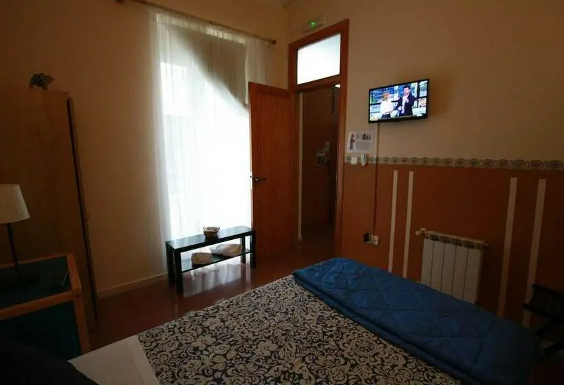 اتاق استاندارد یک نفره, B&b Domus Atilia