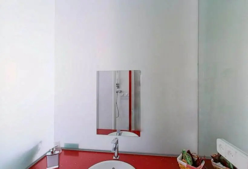 اتاق لوکس با بالکن, B&b Domus Atilia