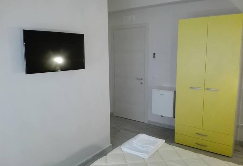 اتاق سوپریور سه تخته, B&b La Colonna