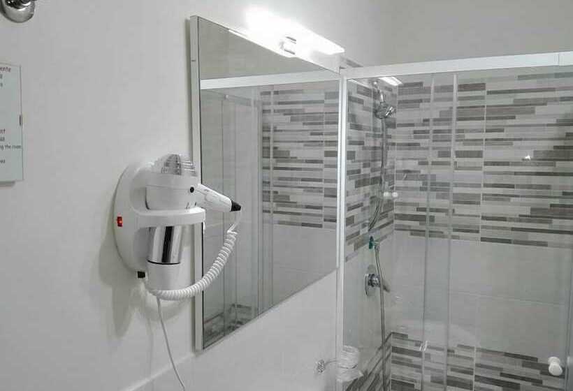 اتاق سوپریور سه تخته, B&b La Colonna