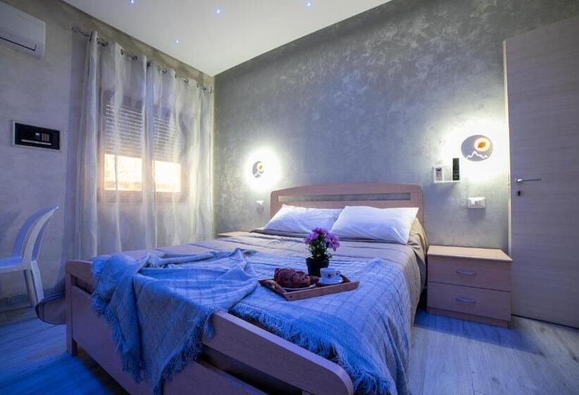 اتاق لوکس سه تخته, B&b La Colonna