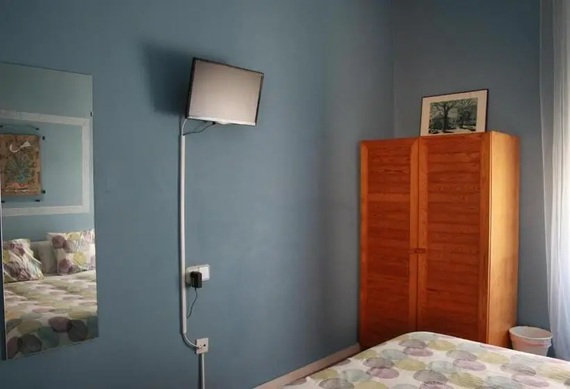 اتاق اکونومی, B&b Domus Atilia