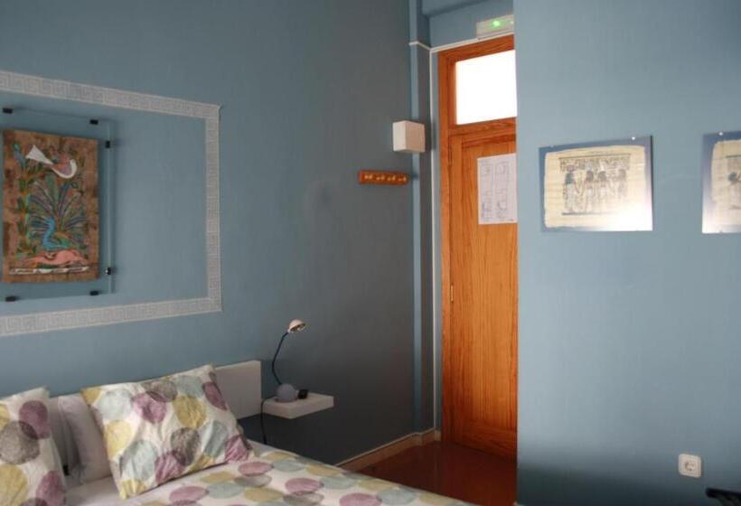 غرفة إقتصادية, B&b Domus Atilia