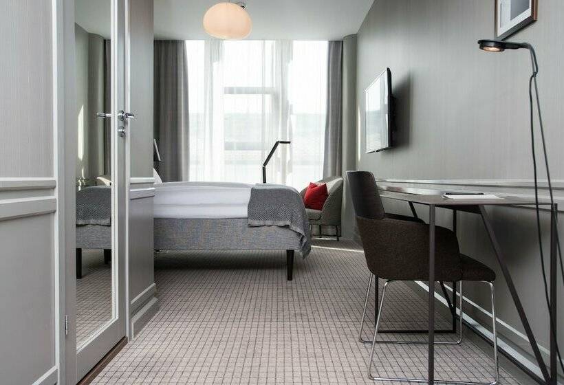 חדר בסיסי, Bergen Børs