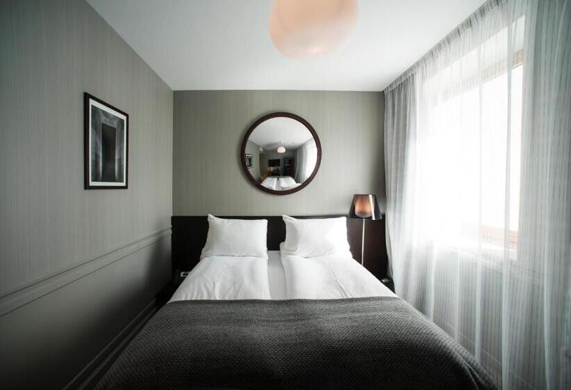 Quarto Basic, Bergen Børs