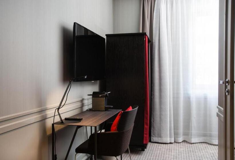 חדר בסיסי, Bergen Børs