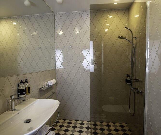 חדר סופריור, Bergen Børs