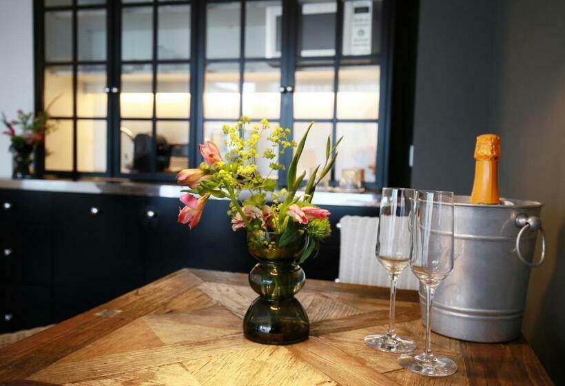 プレミアムスタジオ, Das Windhuk