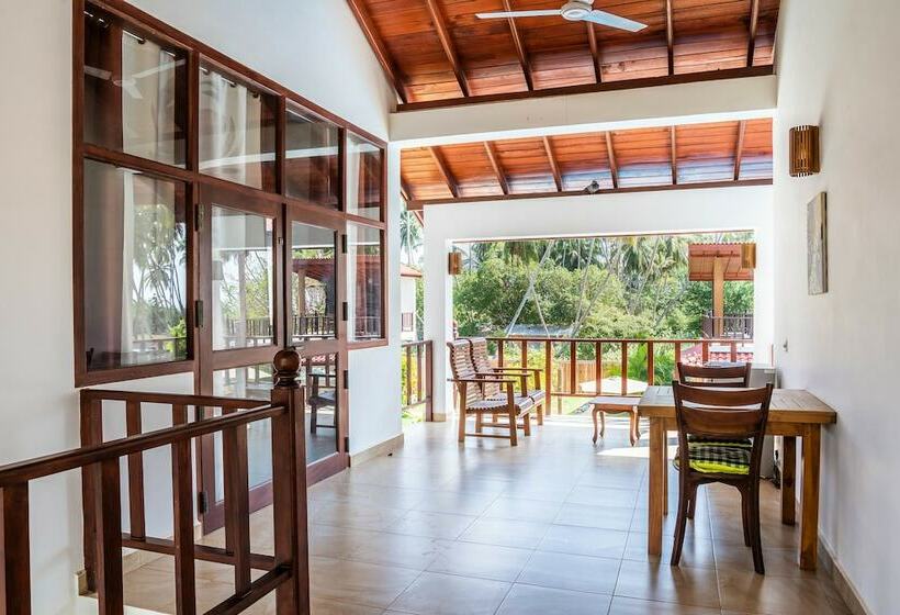 디럭스 룸 측면 바다 전망, Green Parrot Beach Resort