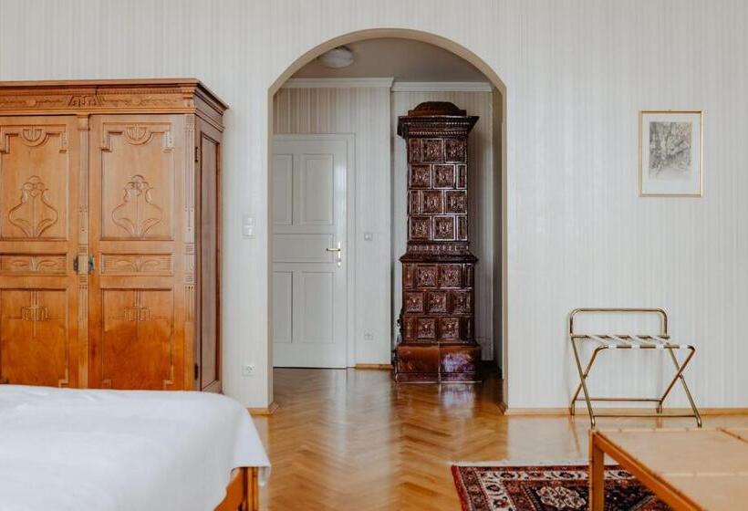 Standart Oda, Hammer