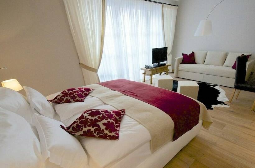 سوییت جونیور, Ino Petit Chalet