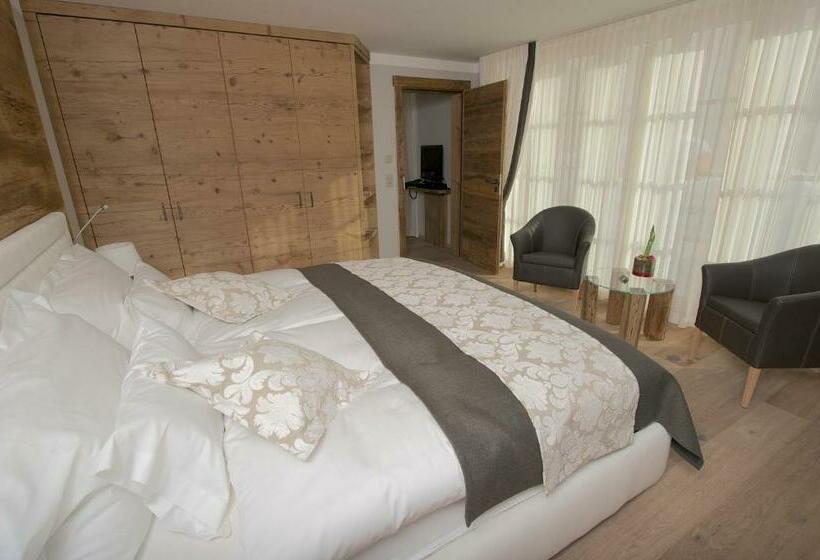 סוויטה, Ino Petit Chalet